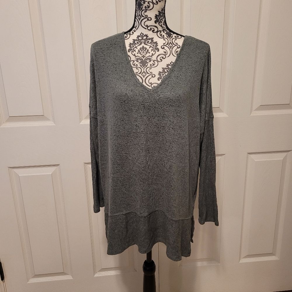 Cupio woman's long sleeve sweater‎